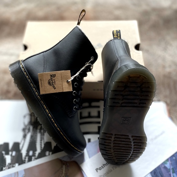 Women's Dr. Martens Zavala Combat Boots Faux Lining - Picture 4 of 16